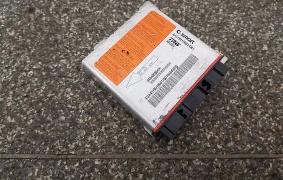 Smart ForTwo II Airbag control unit/module A4519012601