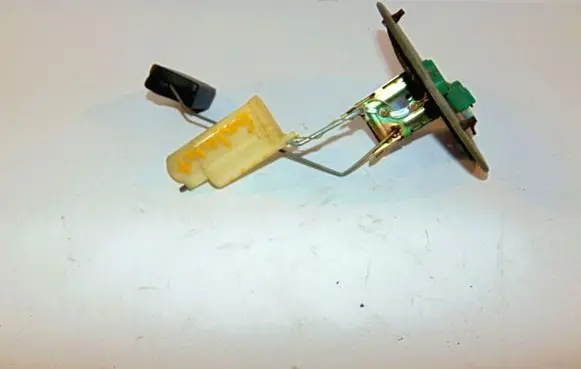 Mitsubishi Galant Fuel level sensor MR225221 MR241078