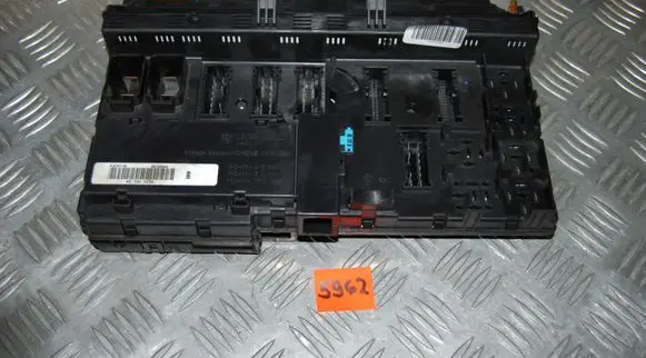 BMW X5 E53 Fuse module 8380407
