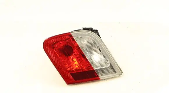 Tailgate rear/tail lights