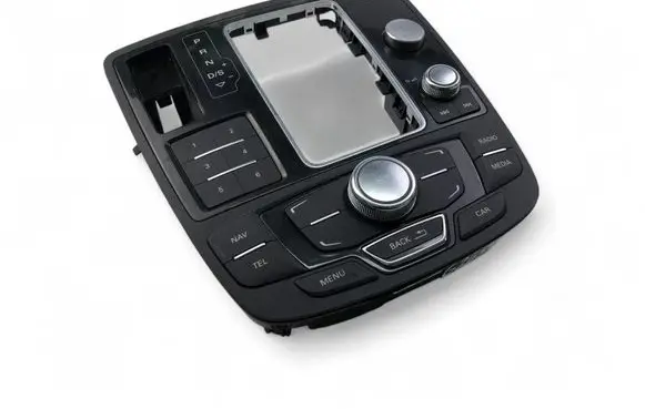 Head unit multimedia control