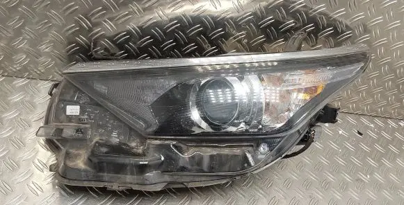 Toyota Auris E180 Headlight/headlamp 8115002K30