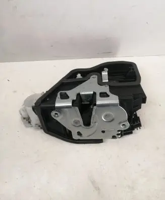 BMW X3 F25 Front door lock 7318419