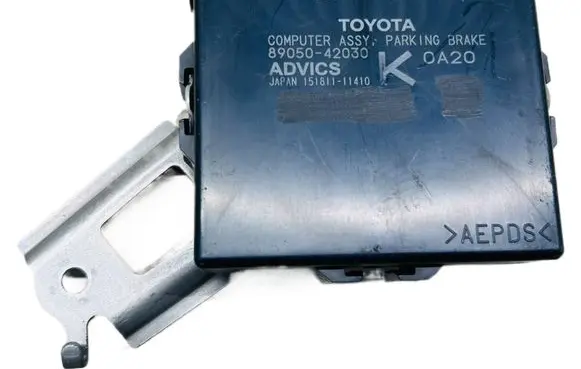 Toyota RAV 4 (XA50) Hand brake control module 8905042030