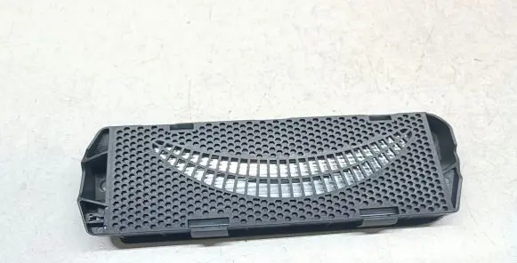 Front door high frequency speaker