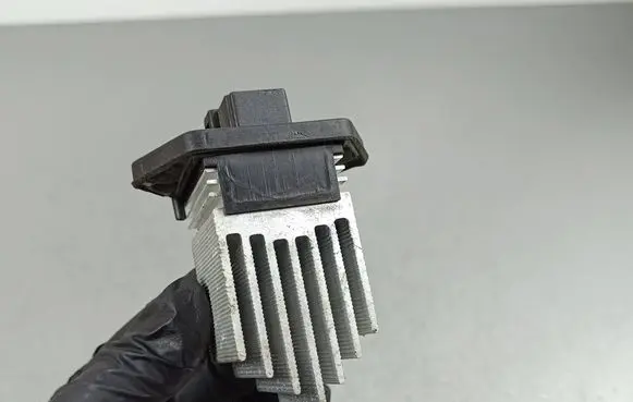 MG ZS Heater blower motor/fan resistor T85052A 201104 11010872