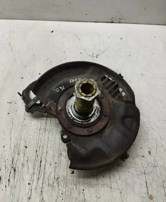 Toyota Hilux (N140, N150, N160, N170) Front wheel hub