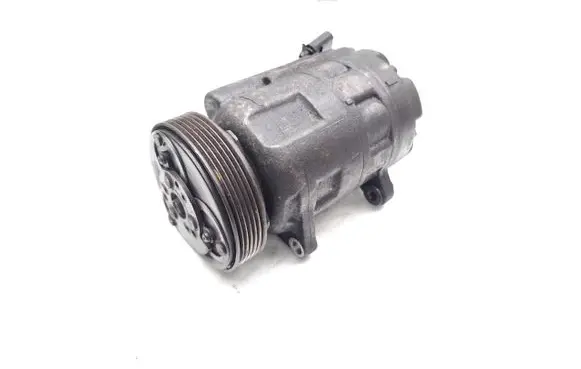 Volkswagen Golf IV Air conditioning (A/C) compressor (pump) 1J0820803J