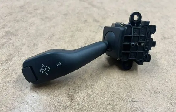 BMW 3 E46 Indicator stalk 61318363668 8363668