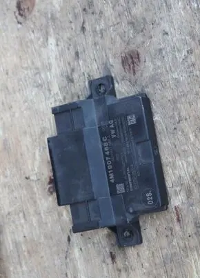 Audi A4 S4 B9 Gateway control module 4M1907468C 4R040002 4M1907468A