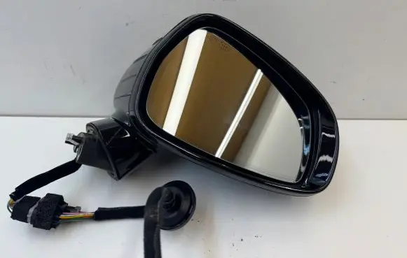 KIA Stinger Front door electric wing mirror 049760
