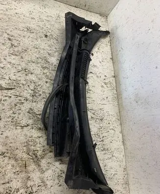 Mitsubishi Outlander Wiper trim 7405a436