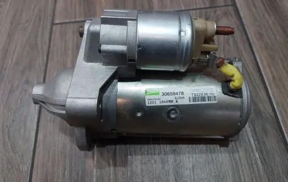 Volvo V40 Starter motor 30659478 TS22E36 11040M