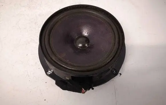 Volkswagen PASSAT B5 Front door speaker 3B0035411A