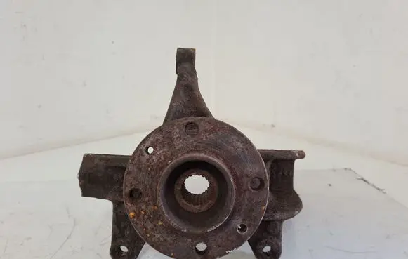 Renault Megane II Front wheel hub spindle knuckle