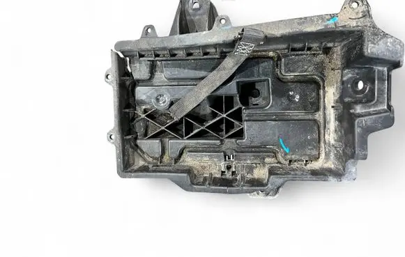 Chrysler Pacifica Battery tray 68226079a