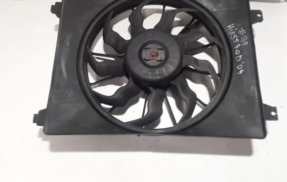 Hyundai ix 55 Radiator cooling fan shroud