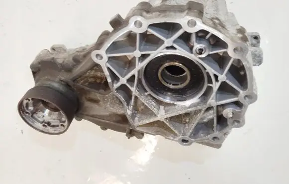 Maserati Ghibli Gearbox transfer box case 06700330110