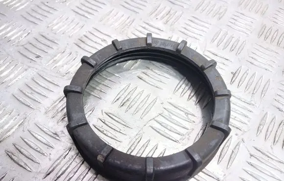 Seat Ibiza III (6L) In tank fuel pump screw locking ring/nut 321201375A