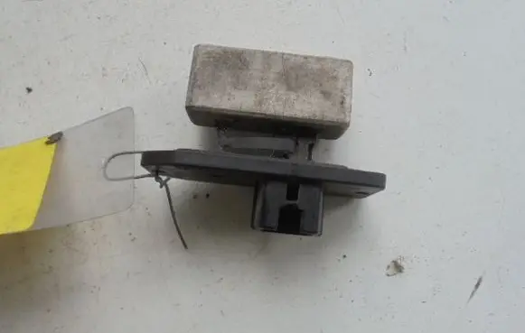 Mitsubishi Carisma Heater blower motor/fan resistor