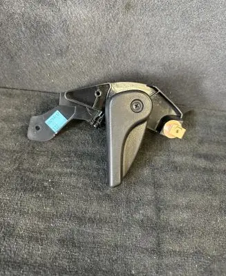 BMW X6 F16 Engine bonnet (hood) release handle 7148523
