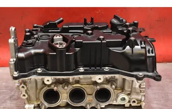 Toyota Yaris Engine head 