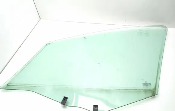 Peugeot 308 Front door window glass four-door