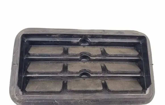 Chrysler Pacifica Quarter panel pressure vent 68170766AB P68170766AB