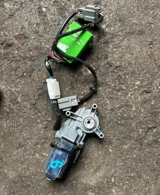 Ford Mondeo MK V Sunroof motor/actuator DS7314F227AB