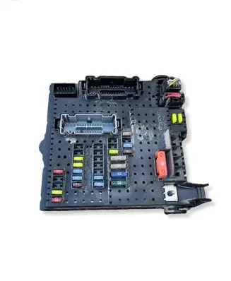 Volvo V70 Fuse module 30728512 06W355 28017881