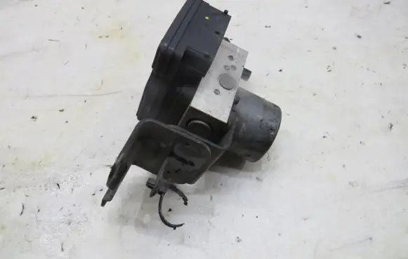 Hyundai i40 ABS Pump A1000635AEE