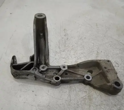Skoda Octavia Mk2 (1Z) Engine mounting bracket 1K0199296F