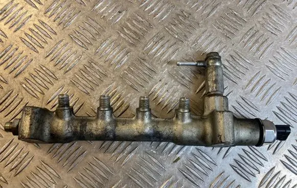 Opel Zafira B Fuel main line pipe 55PP0501 09324147669