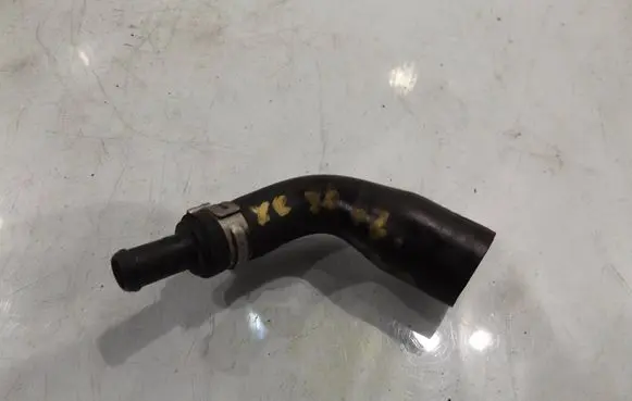 Volvo XC90 Engine coolant pipe/hose