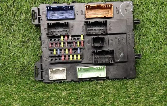 Ford Focus Power management control unit F1DT14A073GF