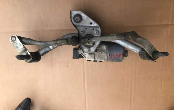 Renault Twingo II Front wiper linkage and motor 3397020812