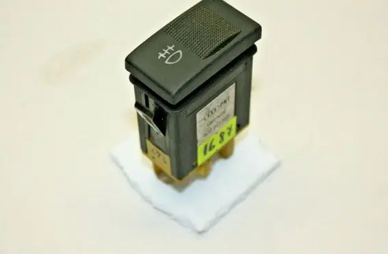 Fog light switch