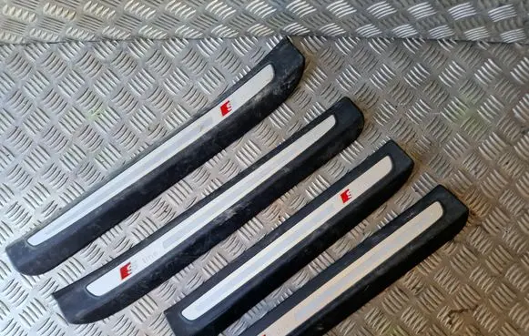 Audi Q7 4L sill trim set (inner) 4L0853373C 4L0853373E 4L0853373F