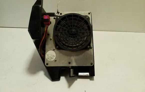 Audi A3 S3 8L Subwoofer speaker 8L0035381G