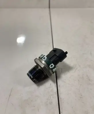 Fuel pressure sensor
