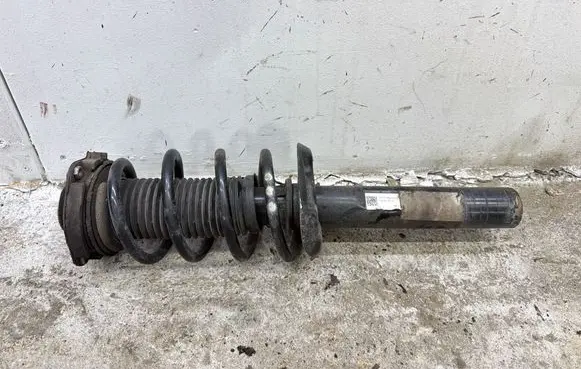 Seat Alhambra (Mk2) Front wheel hub spindle knuckle 7N0413031K