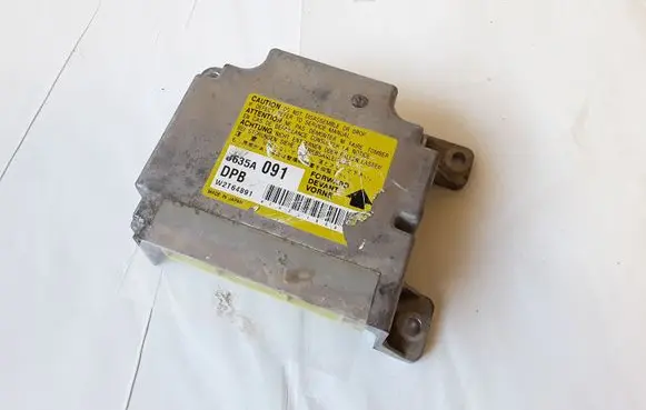 Mitsubishi Pajero Airbag control unit/module J635A091 W2T64891