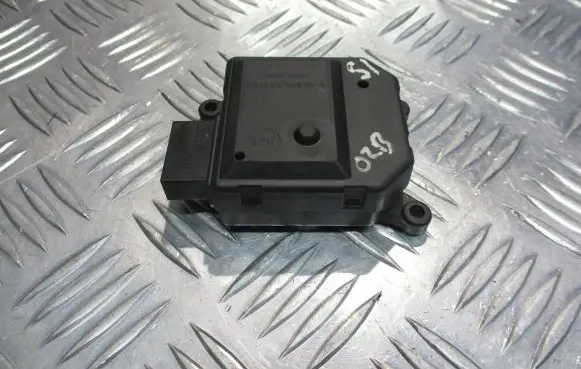Opel Zafira B Central body control module 309368000CD