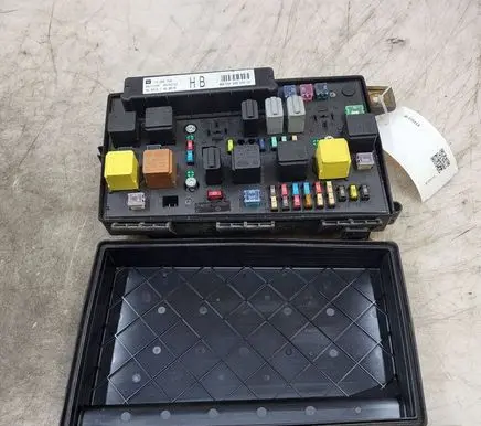 Citroen C3 Aircross Fuse box set 13206754