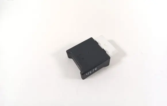 Volvo XC40 Injection control unit/module 32203752
