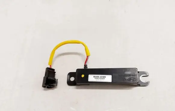 KIA Ceed Aerial antenna amplifier 95420-A2400