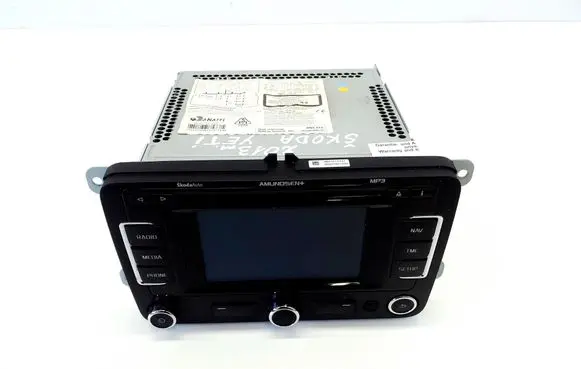 Skoda Yeti (5L) Radio/CD/DVD/GPS head unit 3T0035192D