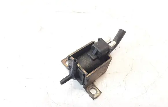 Mercedes-Benz E W124 Turbo solenoid valve 001540869