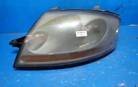 Audi TT Mk1 Headlight/headlamp