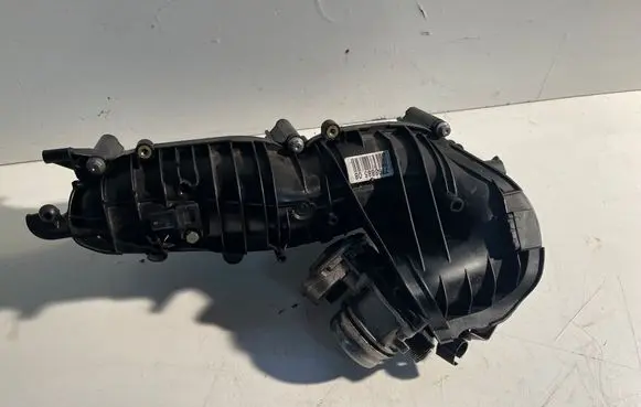BMW 1 E81 E87 Intake manifold 779888508 7798885